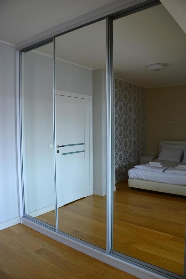 Apartamenty Centrum Nad Motlawa Z Widokiem Na Patio Z Balkonem กดัญสก์ ภายนอก รูปภาพ
