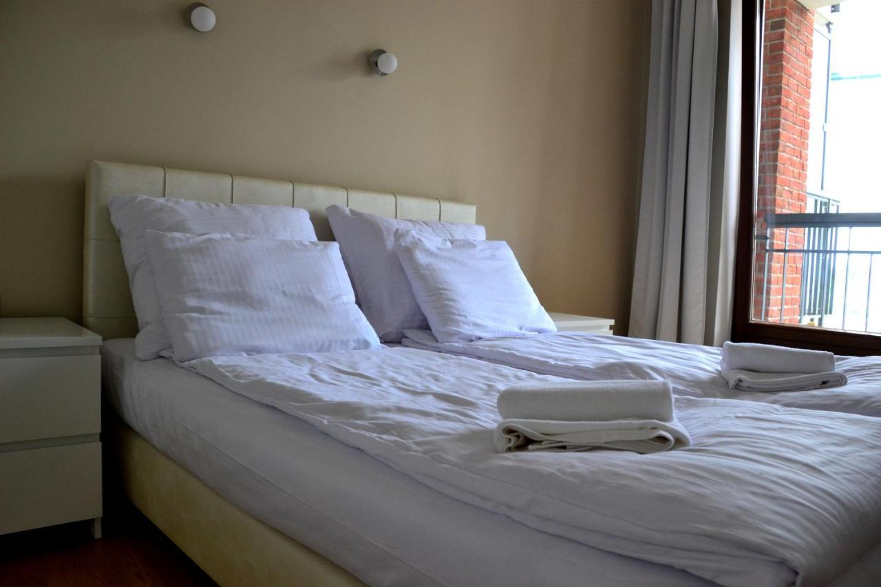 Apartamenty Centrum Nad Motlawa Z Widokiem Na Patio Z Balkonem กดัญสก์ ภายนอก รูปภาพ