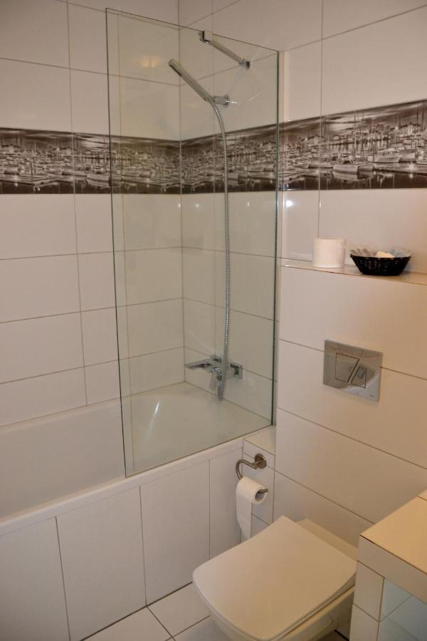 Apartamenty Centrum Nad Motlawa Z Widokiem Na Patio Z Balkonem กดัญสก์ ภายนอก รูปภาพ